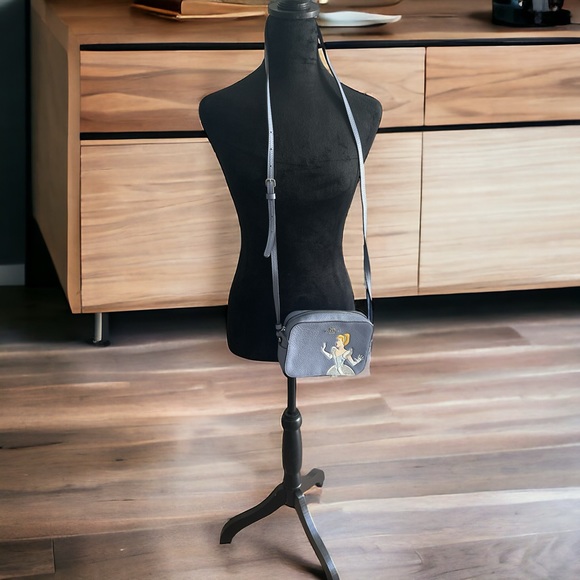 Limited edition Coach/Disney Bag! - Picture 2 of 9